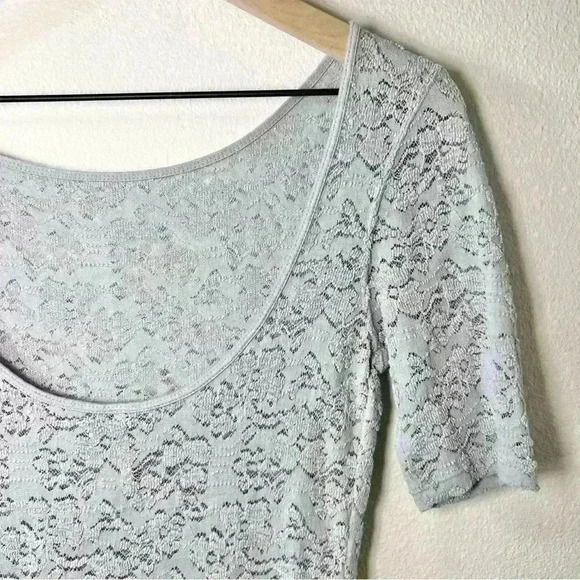 Free People Second Chance Scoop Back Stretch Lace Sheer Blouse Size Small - Picture 11 of 15